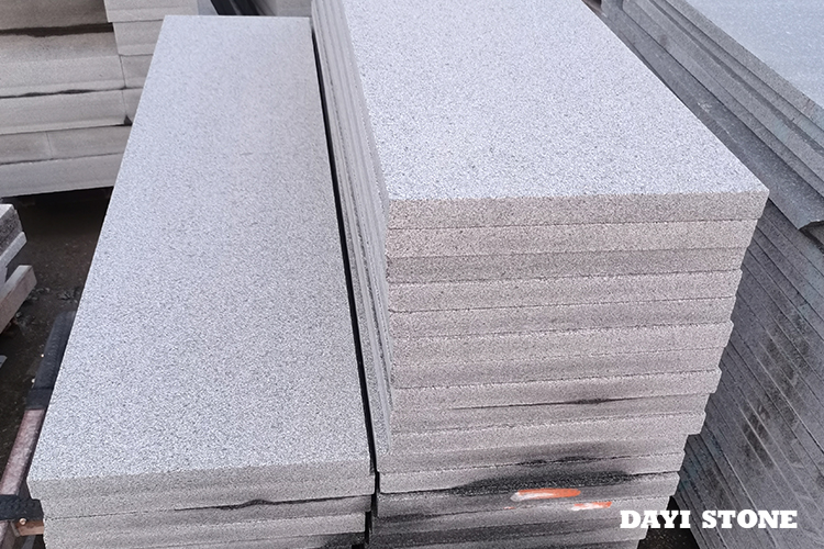 G654-5 Dark Grey Granite Natural Stone Steps Top and front edge Flamed othrs sawn 200x30x3cm - Dayi Stone